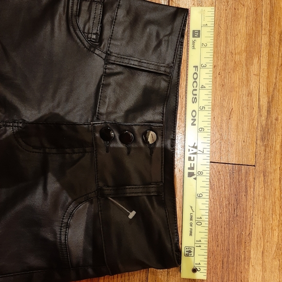 Fashion Nova faux leather pants - Picture 9 of 11